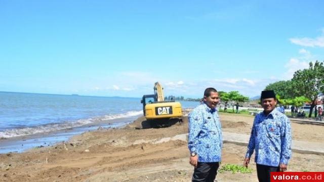 Lagi, Pemko Padang Bagi-bagi Gerobak untuk Pedagang