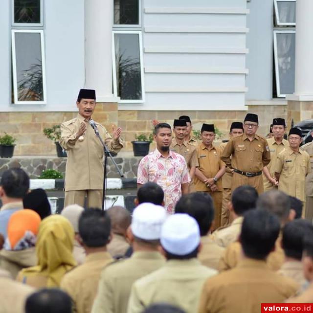 Shalat Jemaah Pejabat Solsel Dipantau Bupati, Muzni: ASN Mesti Jadi Teladan