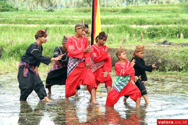 Silek Lanyah Padang Panjang Pukau Wisatawan