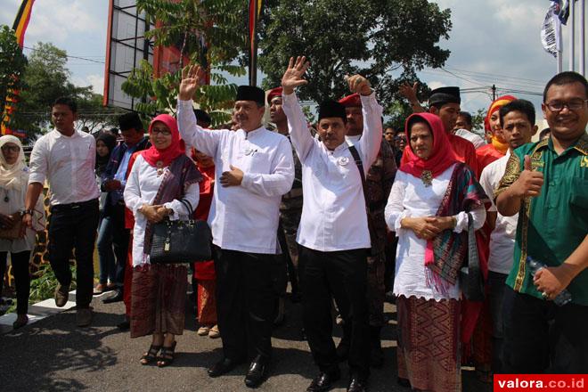 Hari Pertama, Baru 3 Pasangan Calon Mendaftar di Pemilihan Serentak 2015 se-Sumbar