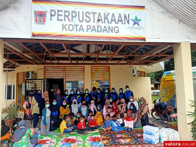 PIK Remaja Bukit Gado-Gado Lakukan Gerakan Cinta Perpustakaan