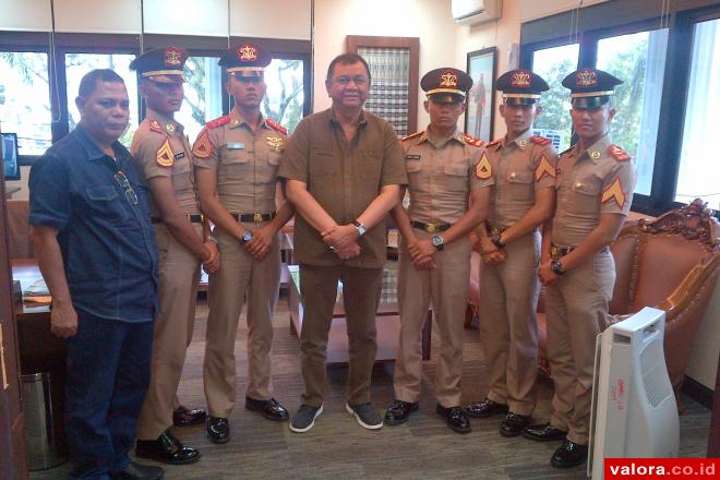 Lima Taruna Akmil Silaturahmi dengan Ketua DPRD Sumbar