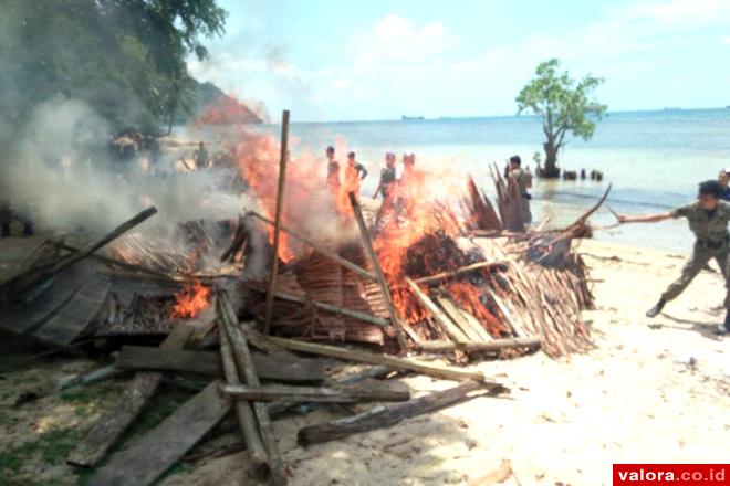 Pondok Baremoh Dibakar, Kafe Ilegal Disegel