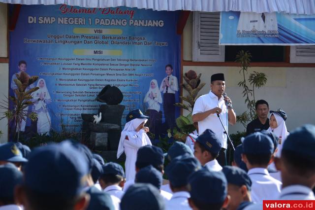 Gadget dan Akses Internet Boleh di Sekolah, Hendri: Manfaatkan secara Bijak