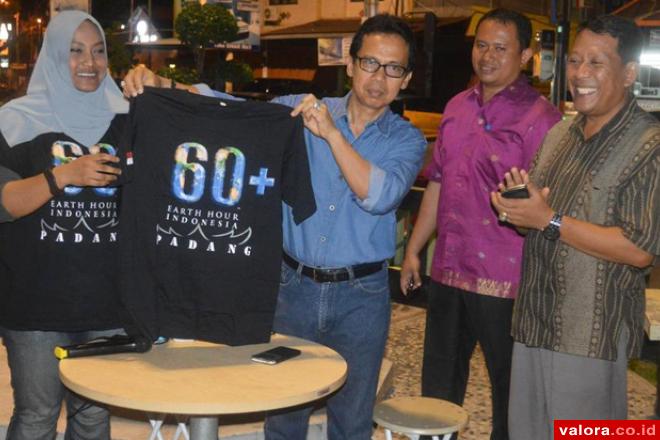 Earth Hour Hanya Meriah di Sosial Media