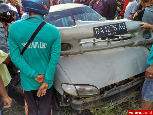 Ayah, Anak dan Temannya Tewas Tertabrak Kereta Api di Lubukbuaya