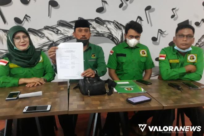 Dasman Perlihatkan SK jadi Ketua PPP Padang, Pasang Target 6 Kursi