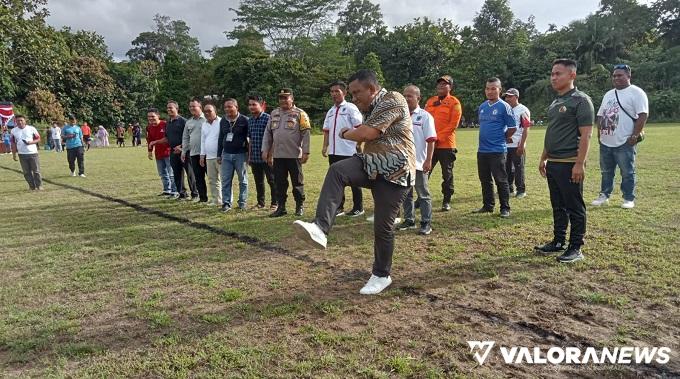 16 Klub Ikuti Turnamen Sepakbola Bupati Mentawai Cup