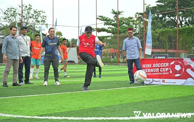 16 Tim Ikuti Turnamen Mini Soccer Gubernur Cup 2024, Ini Harapan Mahyeldi