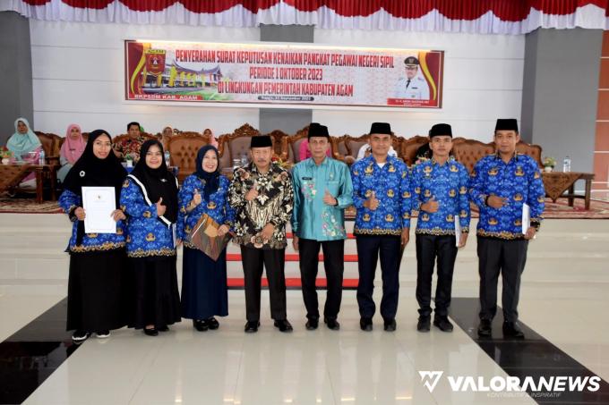 195 ASN Agam Terima SK Kenaikan Pangkat, Bupati Beri Hadiah pada yang Tertua dan Termuda