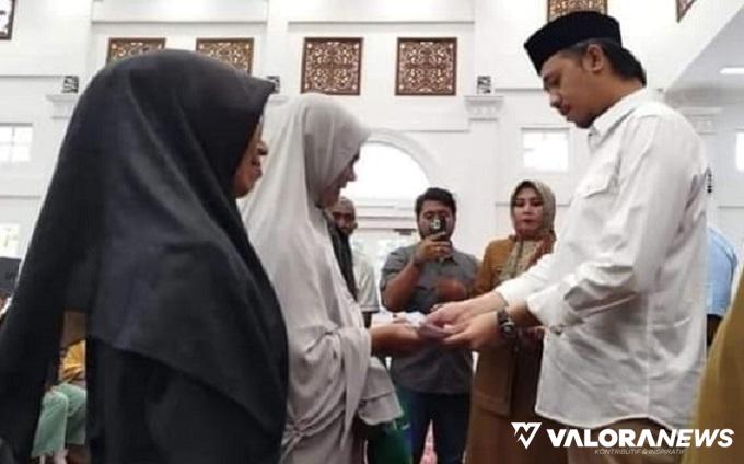 290 Mustahik Terima Zakat dari Baznas Bukittinggi, Ini Harapan Erman Safar