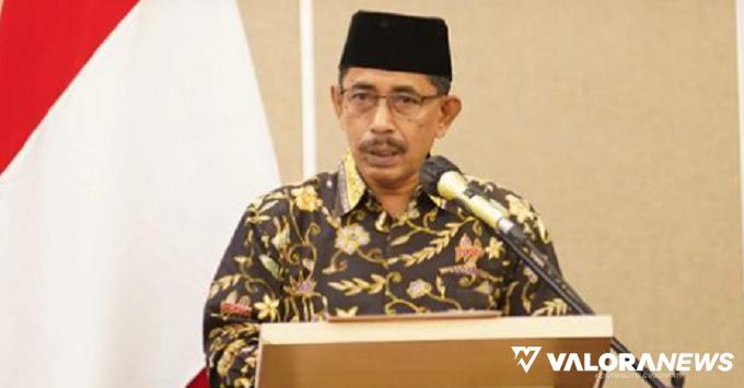 Ketua KPU Sumbar, Surya Efitrimen.