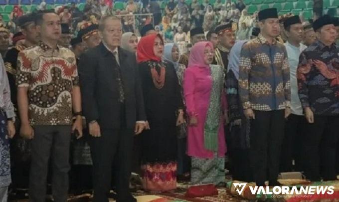 Agung Nugroho bersama Eva Yuliana dan Yuyun Hidayat Hadiri Bagholek Godang masyarakat...