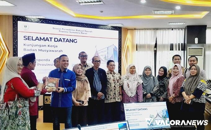 Bamus DPRD Banten Serap Informasi Terkait Penjadwalan Kegiatan di DPRD Sumbar