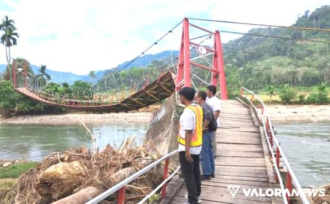 BANJIR PESSEL: Kementerian PUPR Survey Kerusakan Jembatan dan Jalan