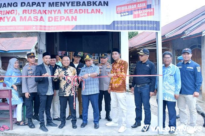 Bawaslu Sumbar Resmikan Nagari Salareh Aia Barat jadi Kampung Pengawasan Partisipatif