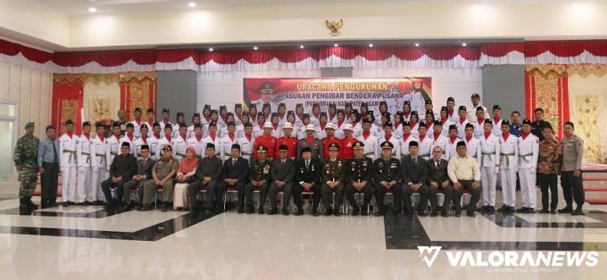 Bupati Agam Kukuhkan 63 Paskibra, Andri Warman: Laksanakan Tugas dengan Sempurna