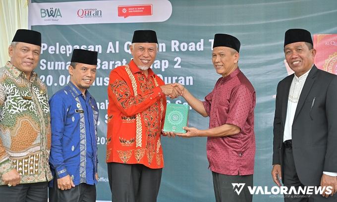 BWA Salurkan Wakaf 20 Ribu Mushaf Al Quran di Tanah Datar