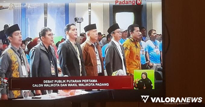 Tujuh orang panelis dalam debat putaran pertama Pilwako...