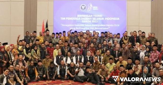 DKPP Lantik 57 Tim Pemeriksa Daerah, Tanda Tangani Pakta Integritas