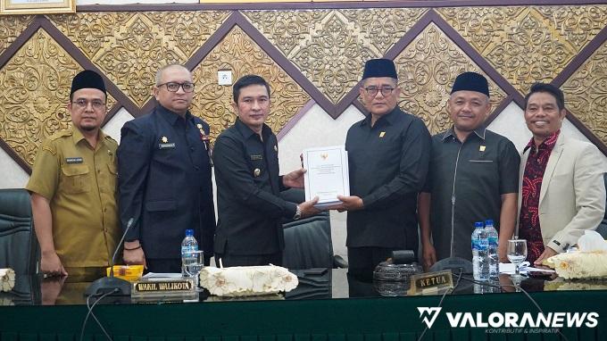 DPRD Padang Terima Nota Keuangan Ranperda Perubahan APBD 2023 dan RAPBD 2024, Pertumbuhan...