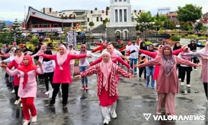 DWP Bukittinggi Gelar Senam Sehat di Pedistrian Jam Gadang