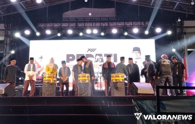 Erman Safar Sebut Telah Kunjungi Rumah 135 ribu Jiwa Warga Bukittinggi Saat Buka Event...