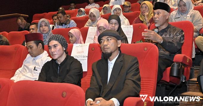 Gala Premiere Film Buya Hamka Vol.2, UAS Sebut akan Nonton Lagi Bersama Istri