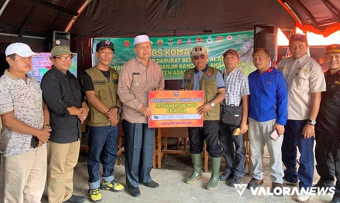 Hamsuardi Antarkan Langsung Bantuan untuk Korban Banjir Agam, Tanah Datar dan Padang...