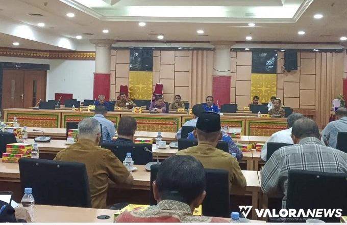 Hardianto Pimpin Diskusi Renstra dan Penjadwalan Kegiatan Dewan bersama Bamus DPRD Sumbar