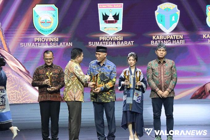 INews TV Nobatkan Gubernur Sumbar jadi Penerima Pimpinan Daerah Award 2024, Ini Alasannya