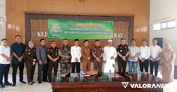 Kejari Pasbar Gelar Rakor Lintas Sektoral Bahas Rencana Pembaitan Imam Mahdi oleh 7 WNA...