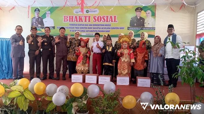 Kejati Sumbar Gelar Bakti Sosial di SLB Negeri Sungai Aur, Asnawi: Sekolah Ini Butuh...