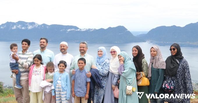 Keluarga besar Syekh Ahmad Khatib Al Minangkabawi nikmati...