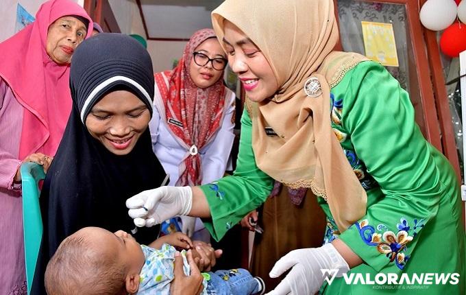 Ketua TP PKK Agam Hadiri Imunisasi Polio di Posyandu Nagari Parit Panjang