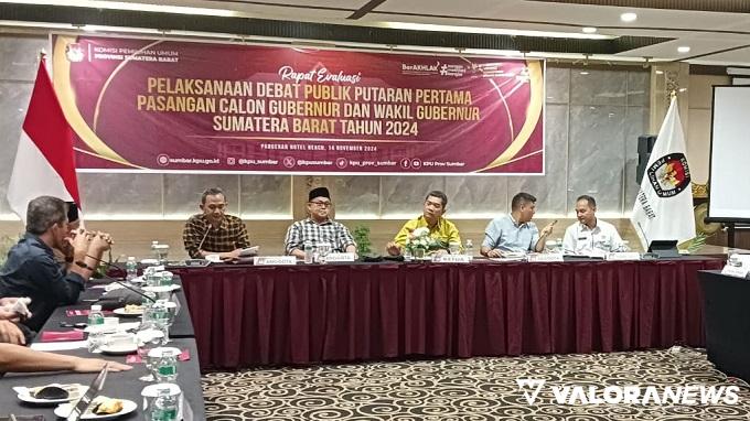 KPU Sumbar Gelar Evaluasi Debat Putaran I Pilgub Sumbar, Jons Manedi: Pemilihan Panelis...