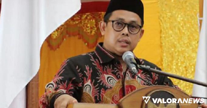 KPU Sumbar Serahkan 65 Nama Anggota DPRD Sumbar Terpilih Hasil Pemilu 2024 ke Mendagri