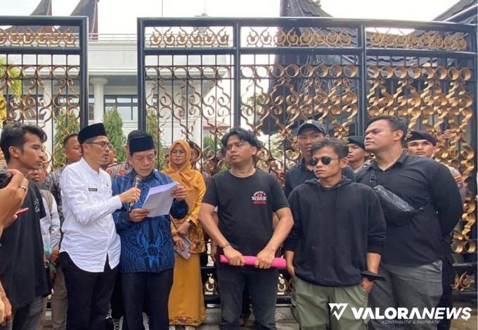 Mahasiswa Sumatera Barat Tolak Putusan MK tentang Syarat Batas Usia Kepala Negara