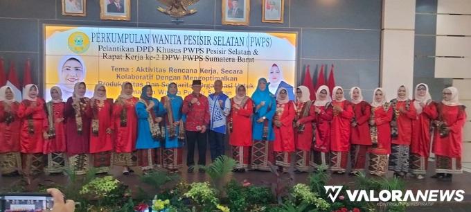 Mairawita Lantik Pengurus PWPS Pessel, Ini Pesan Pj Sekda Sumbar