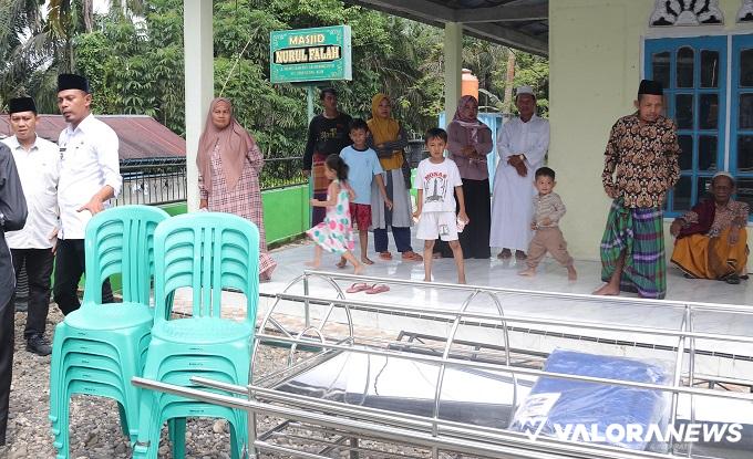 Masjid Nurul Falah Terima Barang Hibah Penyelenggaraan Jenazah, Ini Pesan Bupati