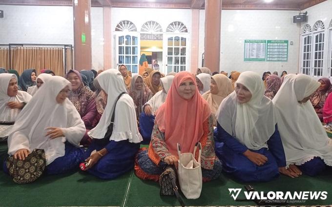 Nevi Zuairina Hadiri Maulid Nabi Muhammad bersama Warga Kabupaten Agam