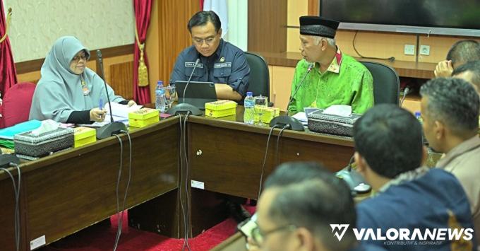 Gubernur Sumbar, Mahyeldi bersama Anggota Ombudsman...