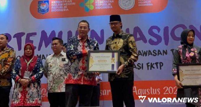 Optimalkan Dana Kelurahan untuk Cegah Wabah ATM, Erman Safar Terima Penghargaan Nasional