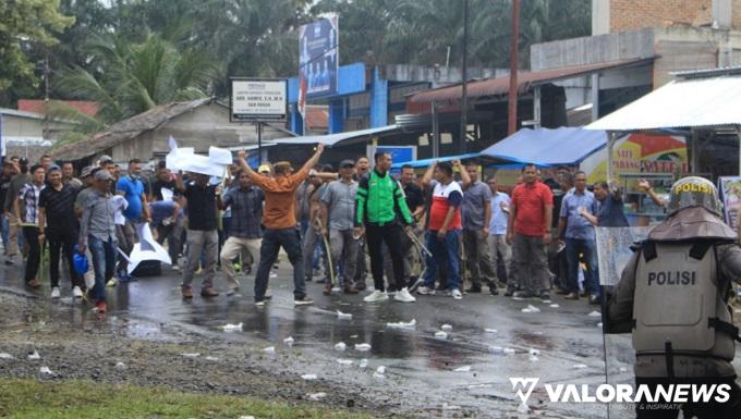 Pastikan Pemilu Berjalan Aman, Polres Pasbar Gelar Sispamkota di Halaman Kantor KPU