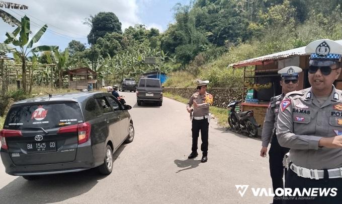 Pemberlakuan Jalur Satu Arah Matur dari Ngarai Sianok via Simpang Panta Terpantau Lancar