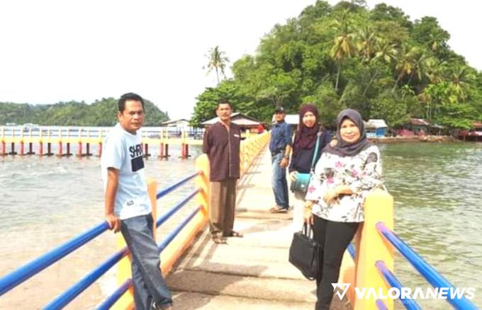 PEMKAB PESSEL Alokasikan Anggaran Rehab Jembatan Asmara Pantai Carocok Rp200 Juta
