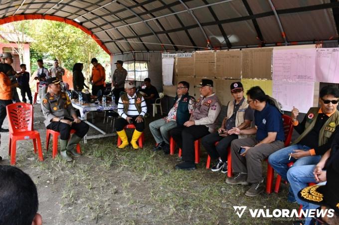 Pemprov Sumbar Turunkan 10 Alat Berat ke Lokasi Longsor Terparah di Kecamatan Tanjung Raya