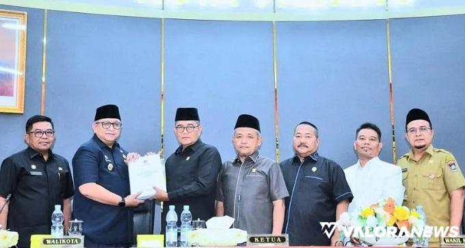 PJ Wako Sampaikan Nota Pengantar Perubahan KUA-PPAS 2024 ke DPRD, Selaras dengan Pusat...