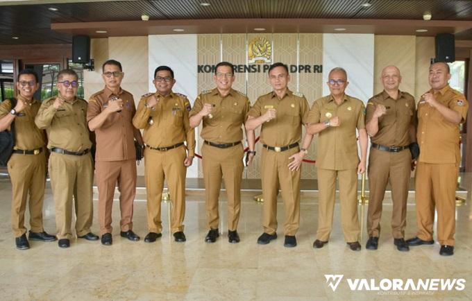 Pjs Bupati Agam Hadiri Rapat Mendagri Bersama Komisi II DPR RI, Bahas Kesiapan Pilkada...