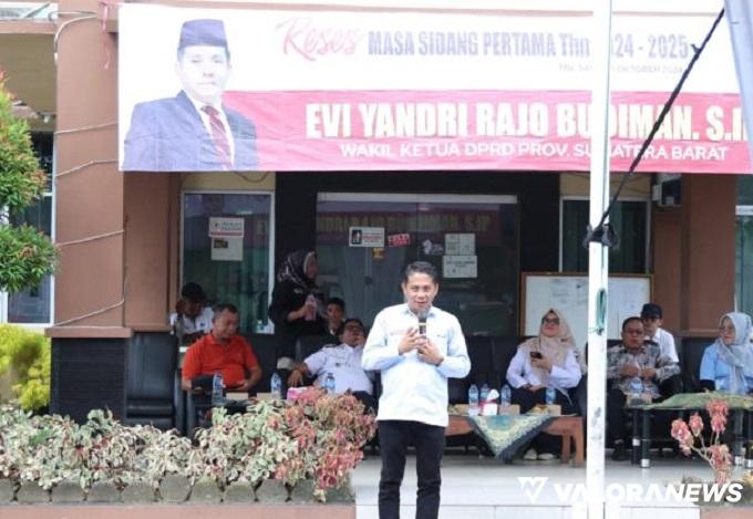 Reses Dapil Masa Sidang I ke Kecamatan Nanggalo, Evi Yandri Terima 30 Aspirasi Warga